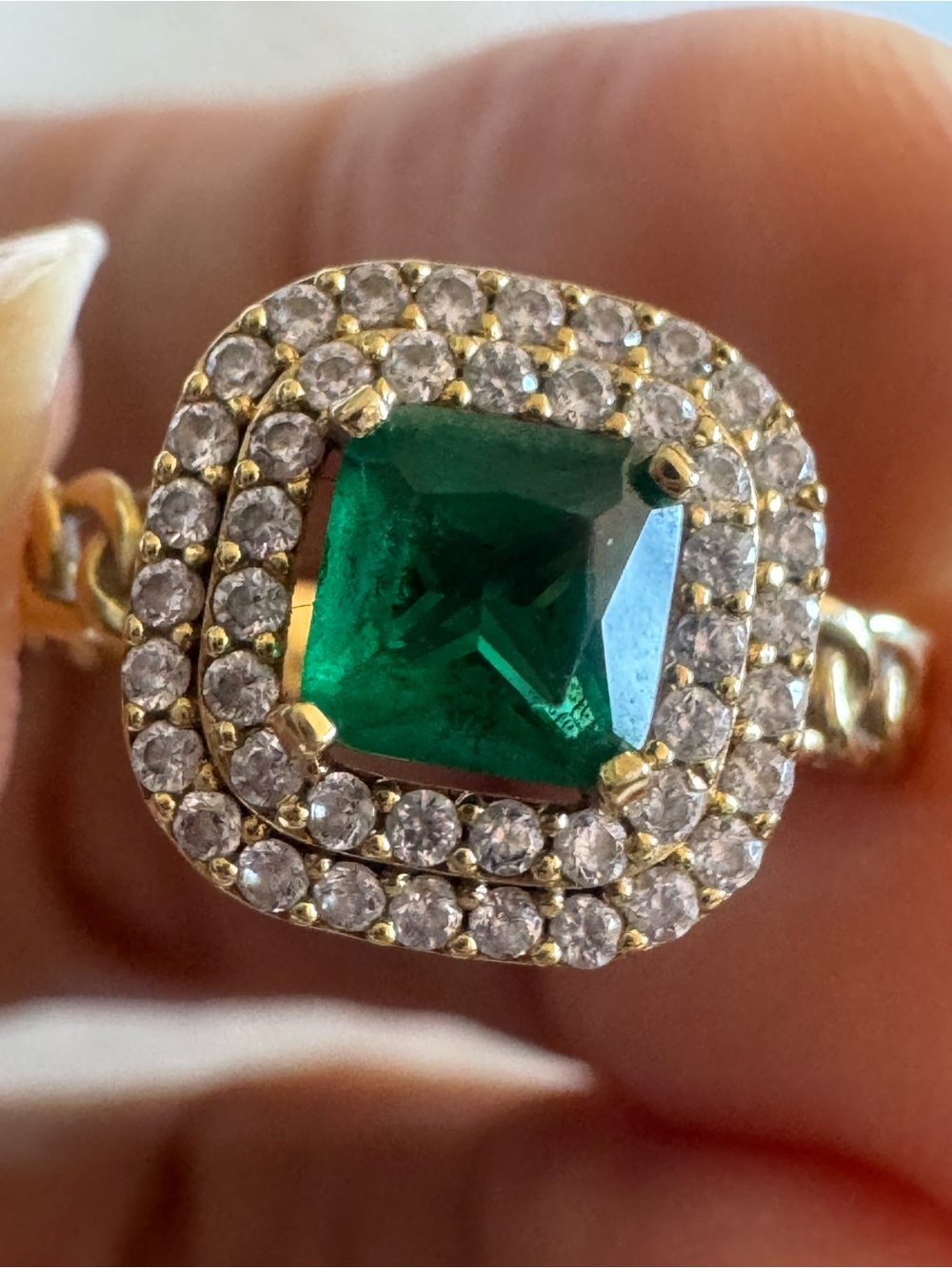 Vintage 18K Gold Approx. 1.00 CTW Natural Emerald Diamond Double Halo Ring 8.25